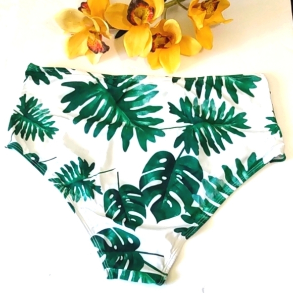 GREEN LEAF HIGH WAIST WHITE BIKINI BOTTOMS SIZE LARGE NWOT - Picture 2 of 4